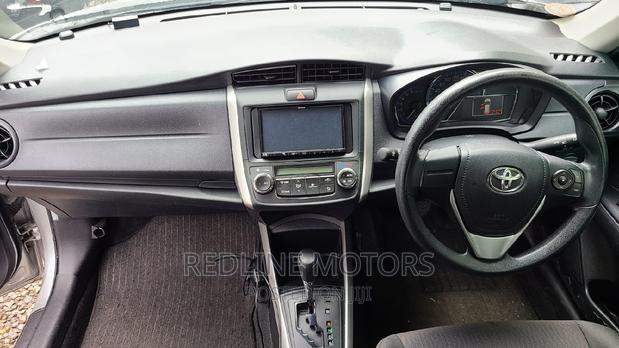 2017 Toyota Corolla Fielder Silver - Signature Edition