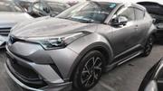 2017 C-HR Toyota Silver - Affordable Luxury Compact SUV for sale