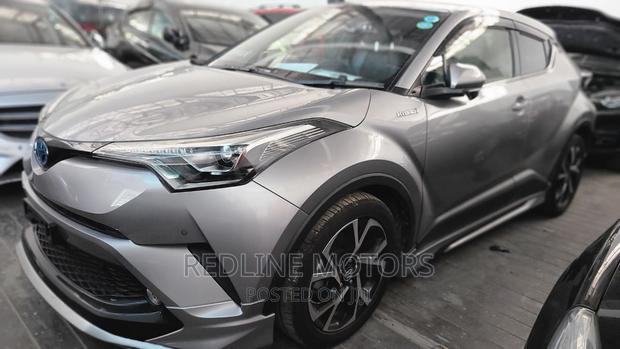 2017 C-HR Toyota Silver - Affordable Luxury Compact SUV