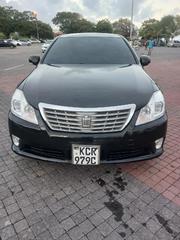 2011 Toyota Crown Black - Premium Sedan for Sale for sale