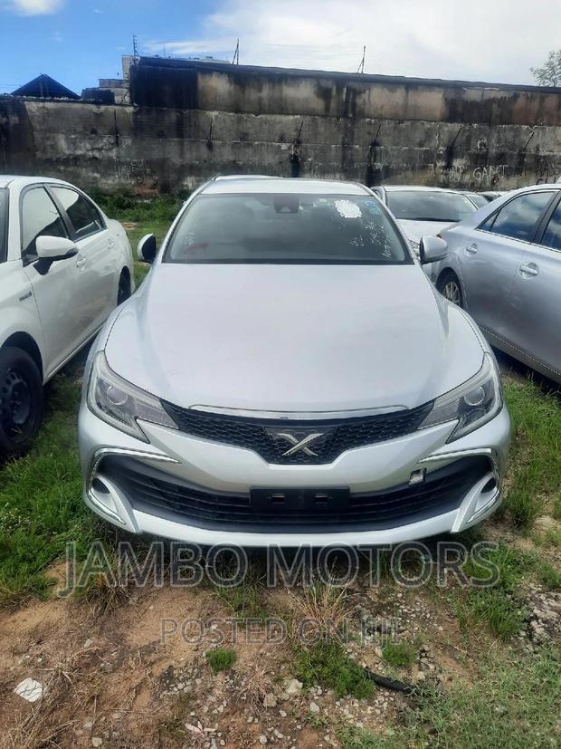 2016 Toyota Mark X 2.5 Silver - Stylish Rear-Wheel Drive Car