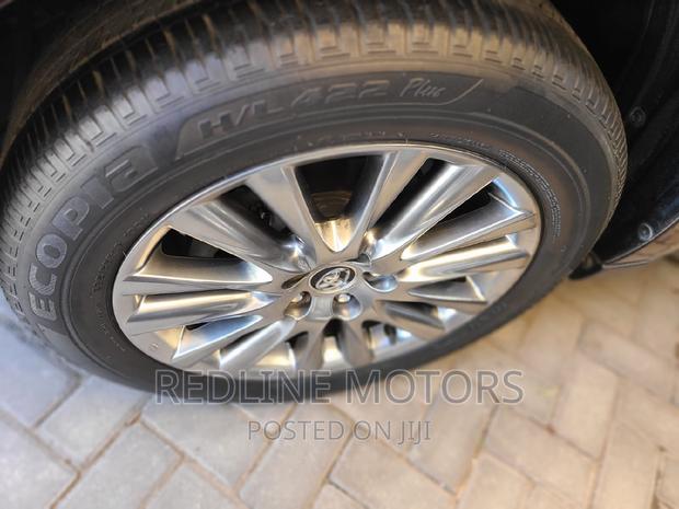 Used 2016 Toyota Harrier: Stylish Purple SUV for Sale