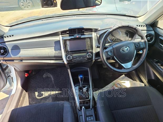 Blue 2016 Toyota Corolla Fielder: Stylish and Reliable SUV