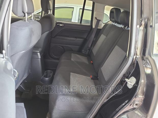 Drive the 2016 Jeep Compass Gray - Perfect Blend of Style and Power