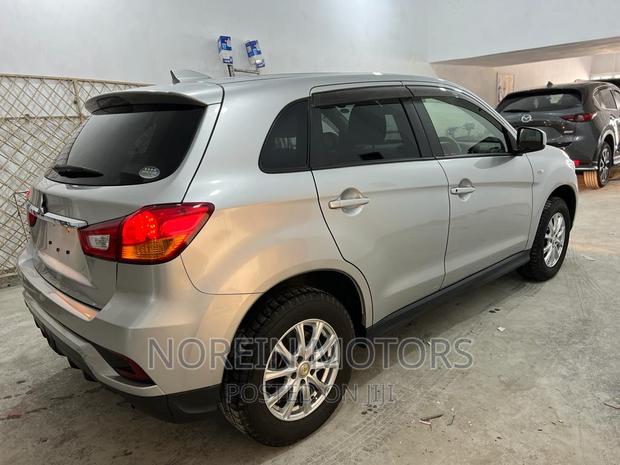2017 Mitsubishi RVR Silver: A Modern and Reliable Choice