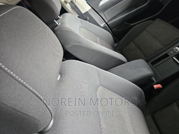 2016 Volkswagen Passat BlueMotion Turbo - Performance & Economy