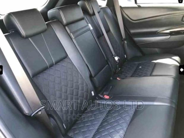Used 2016 Toyota Harrier Black: Affordable Luxury SUV