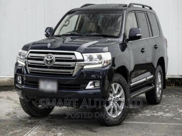 Pre-owned 2016 Toyota Land Cruiser Blue - Powerful and reliable SUV