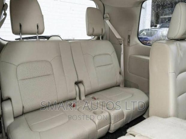 Pre-owned 2016 Toyota Land Cruiser Blue - Powerful and reliable SUV