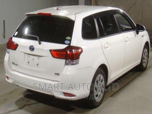 2018 Toyota Corolla Fielder White Hatchback
