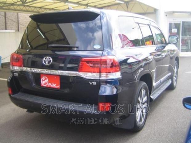 Used 2016 Toyota Land Cruiser in Blue - Luxurious Off-Roading Vehicle