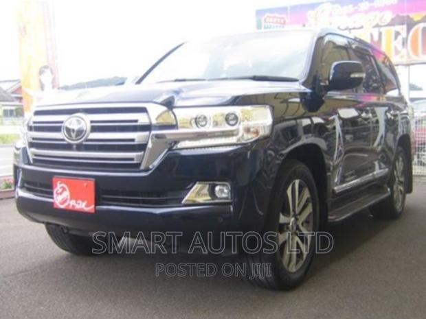 Used 2016 Toyota Land Cruiser in Blue - Luxurious Off-Roading Vehicle