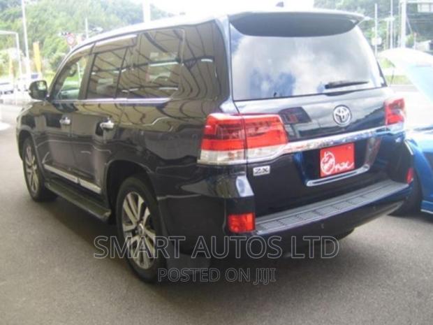 Used 2016 Toyota Land Cruiser in Blue - Luxurious Off-Roading Vehicle