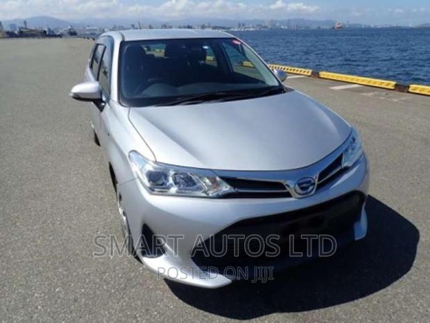 2018 Toyota Corolla Fielder Silver: Luxury and Performance in One Package