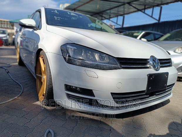 4-Door White Volkswagen Golf TSI SE: Fuel-Efficient 2016 Model