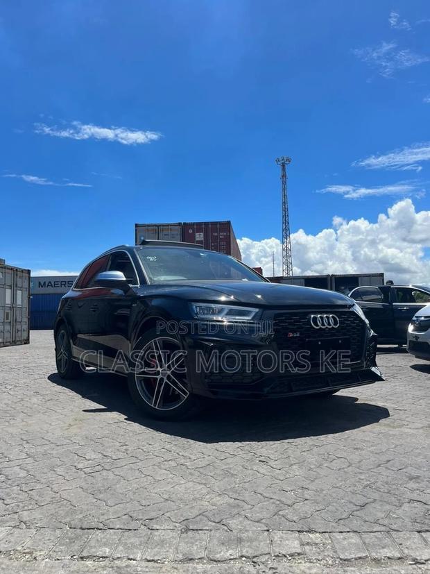 2018 Audi SQ5 3.0T Premium Plus AWD - Sleek Black