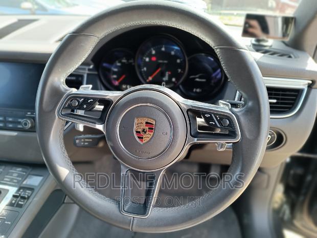 2016 Porsche Macan S - Black Edition