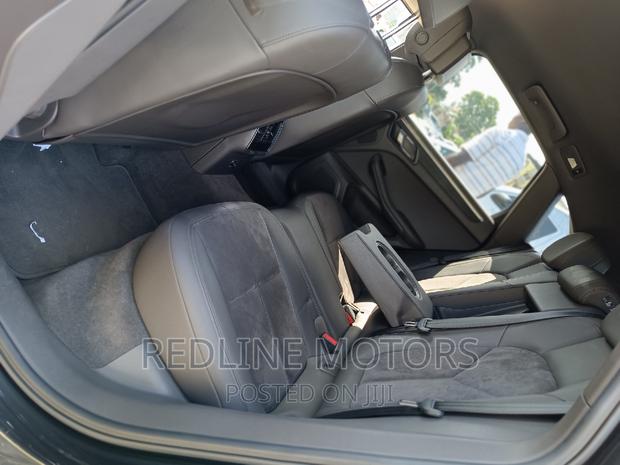 2016 Porsche Macan S - Black Edition