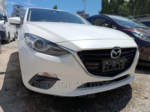 Certified Pre-owned 2016 Mazda Axela White Wagon