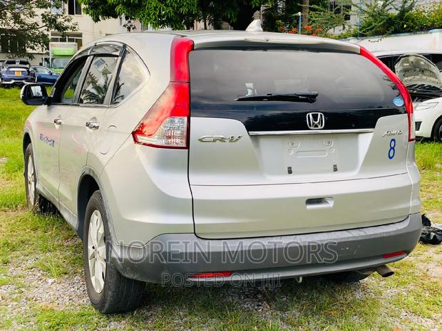 Gray 2016 Honda CR-V SUV: Pre-owned Car Listing