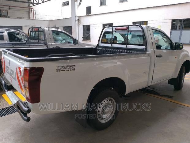2023 Isuzu D-MAX White: Unleash the Ultimate Pickup Experience