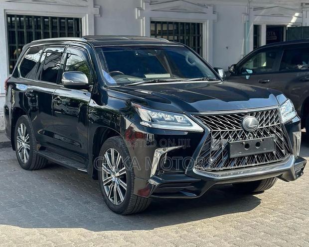 2016 Lexus LX 570 AWD Black - Powerful SUV for Adventure Lovers