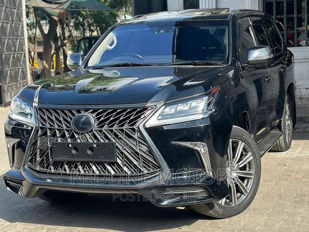 2016 Lexus LX 570 AWD Black - Powerful SUV for Adventure Lovers
