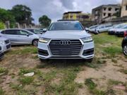 White Audi Q7 2017 - Premium SUV Available for sale