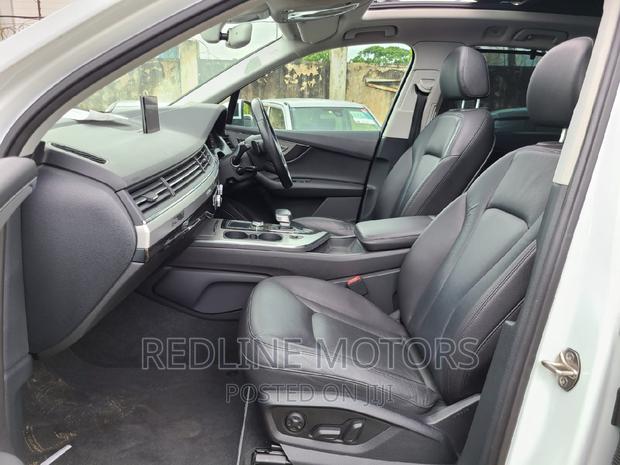 White Audi Q7 2017 - Premium SUV Available