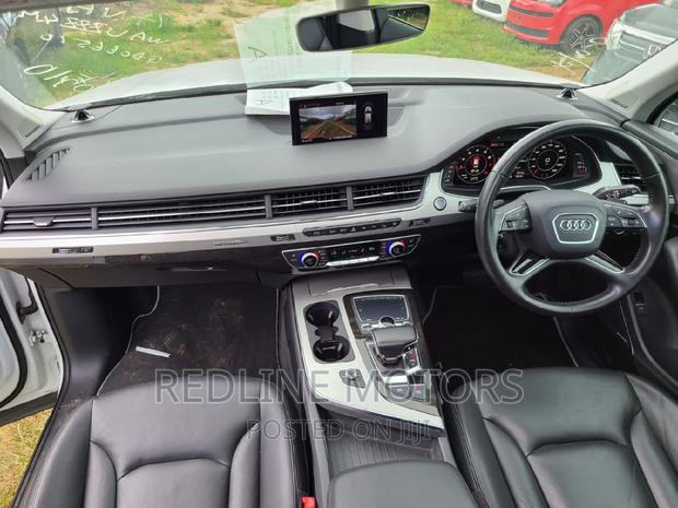 White Audi Q7 2017 - Premium SUV Available