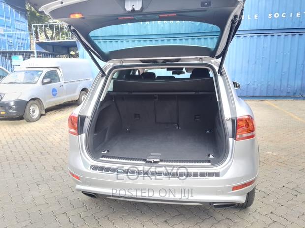 2013 Volkswagen Touareg Hybrid - Silver Edition, Low Mileage, Great Deal