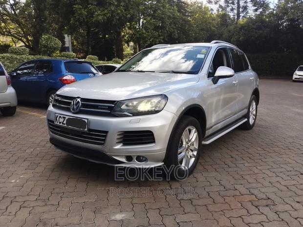2013 Volkswagen Touareg Hybrid - Silver Edition, Low Mileage, Great Deal