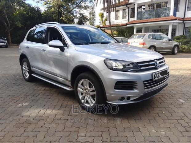 2013 Volkswagen Touareg Hybrid - Silver Edition, Low Mileage, Great Deal