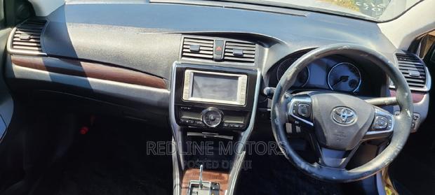 2016 Toyota Premio Silver: Stylish and Economical Sedan
