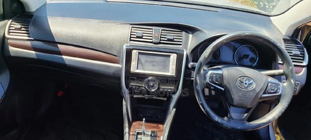 2016 Toyota Premio Silver: Stylish and Economical Sedan