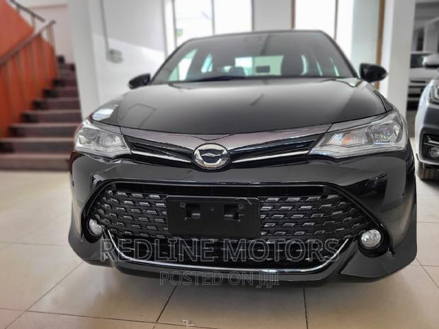 Sleek 2016 Toyota Axio Black: Perfect for Your Daily Drive