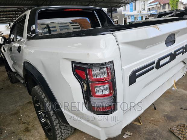 Ford Ranger 2016 in white - Stylish and efficient pickup truck