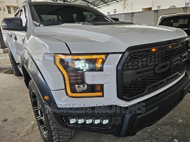 Ford Ranger 2016 in white - Stylish and efficient pickup truck