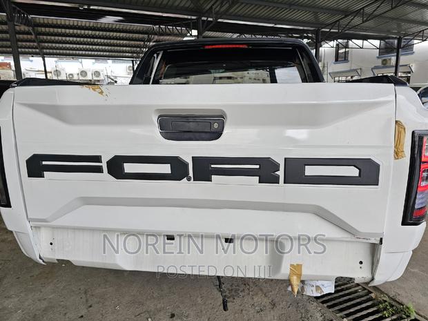 Ford Ranger 2016 in white - Stylish and efficient pickup truck