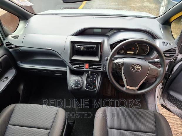 2017 Toyota Noah Silver - Functional & Spacious Minivan