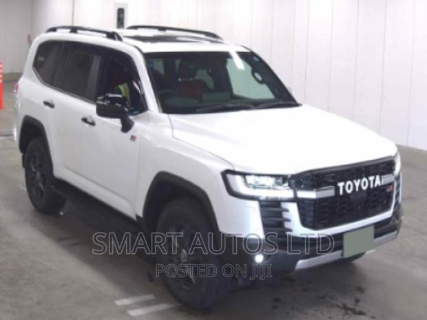 2022 Land Cruiser Pearl - Latest Edition Toyota SUV