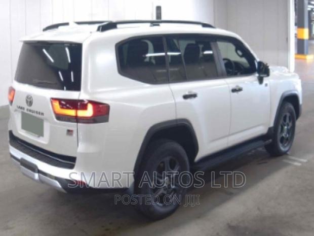 2022 Land Cruiser Pearl - Latest Edition Toyota SUV