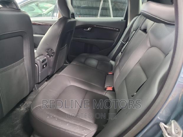2016 Volvo V70 Blue - Affordable Family Car