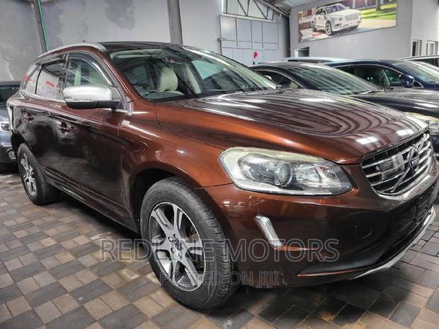 2016 Gold Volvo XC60: Luxury SUV with Affordable Price Tag