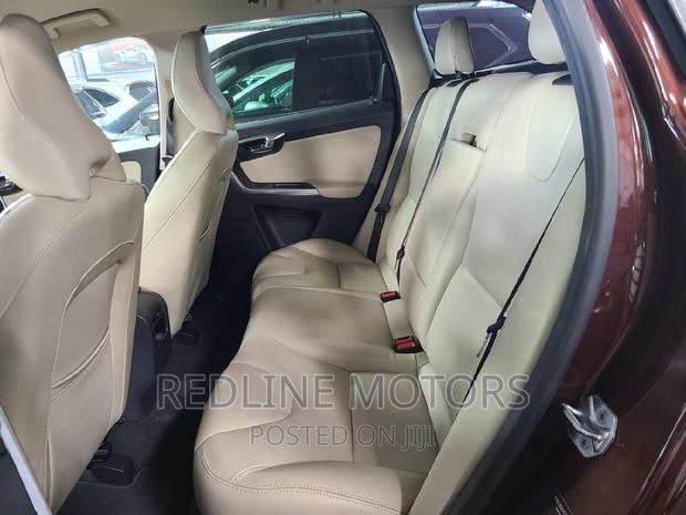 2016 Gold Volvo XC60: Luxury SUV with Affordable Price Tag