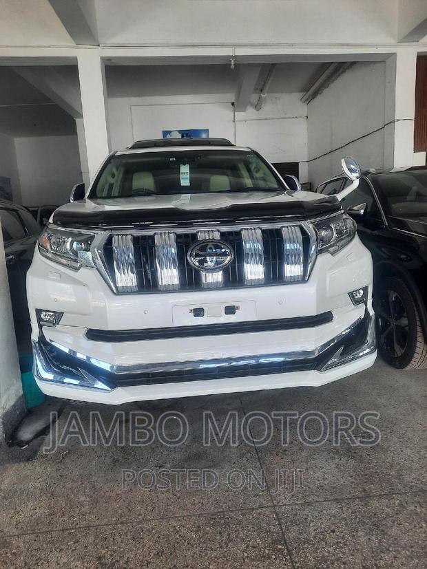 2017 Toyota Land Cruiser Prado 2.8D Silver - Off-Road Edition