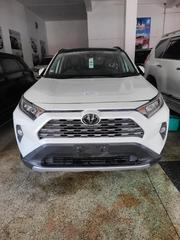 2019 Toyota RAV4 Pearl - Experience the Ultimate Driving Experience for sale