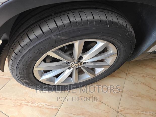 2016 Volkswagen Tiguan - Pearl Trim Level