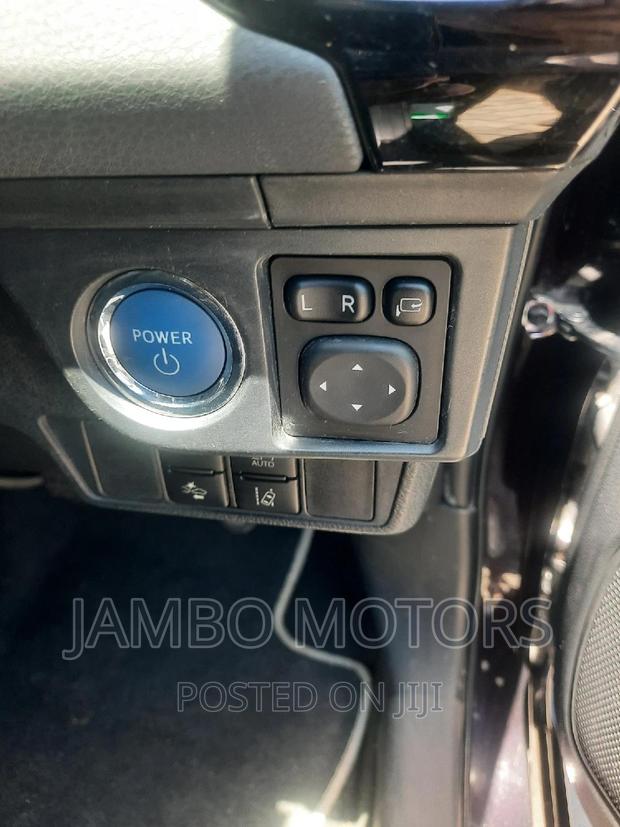2016 Toyota Corolla Fielder in Purple - Used Car Listing