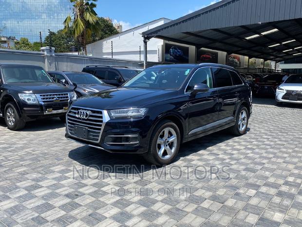 2017 Audi Q7 Black - Sleek and Spacious SUV